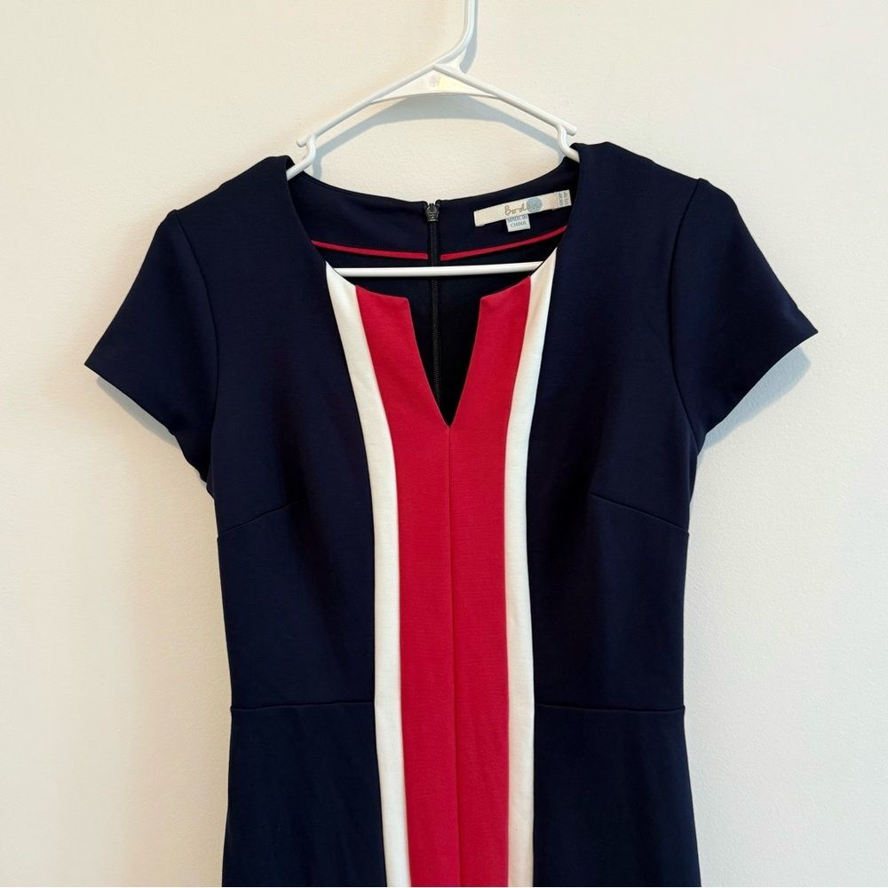 Boden Flora Ponte Navy Pink Midi V-Neckline Sheath Silhouette Size 4P - Picture 6 of 9